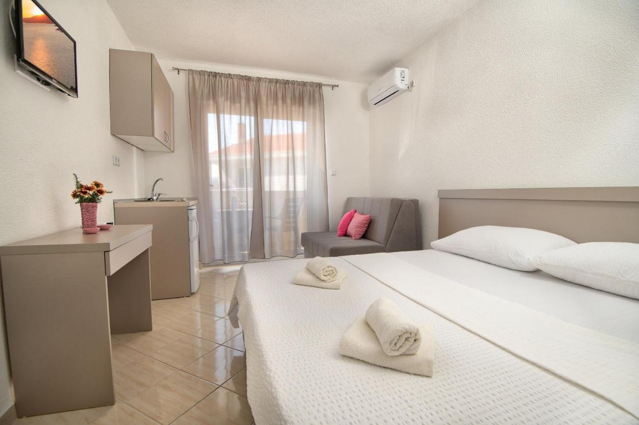 Apartments Capeta Neum Exterior photo