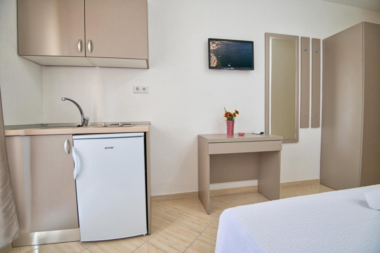 Apartments Capeta Neum Exterior photo