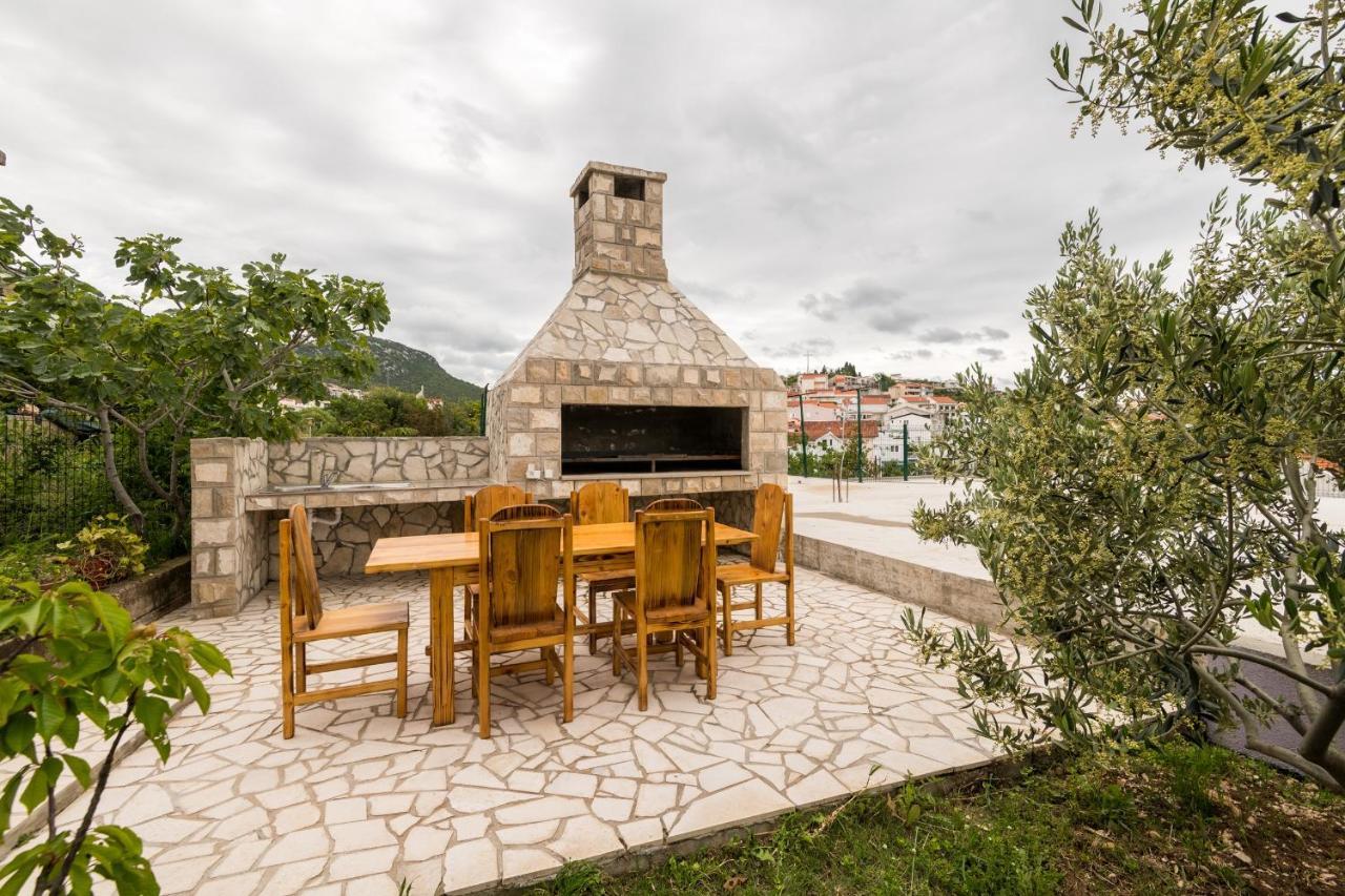 Apartments Capeta Neum Exterior photo