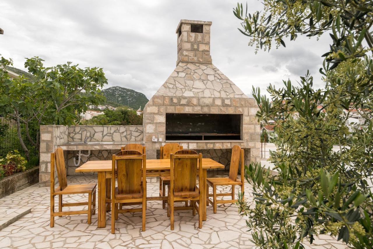 Apartments Capeta Neum Exterior photo